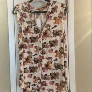 NWT sleeveless top